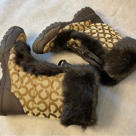 Coach Signature Jennie Winter Boots- Size 7.5 - Picture 4 of 16